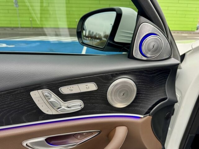 Білий Мерседес Е-Клас, об'ємом двигуна 2 л та пробігом 99 тис. км за 31900 $, фото 9 на Automoto.ua