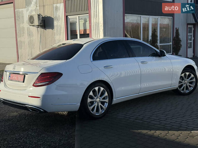 Белый Мерседес Е-Класс, объемом двигателя 2 л и пробегом 85 тыс. км за 22500 $, фото 9 на Automoto.ua