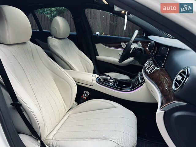 Белый Мерседес Е-Класс, объемом двигателя 2 л и пробегом 52 тыс. км за 33000 $, фото 31 на Automoto.ua