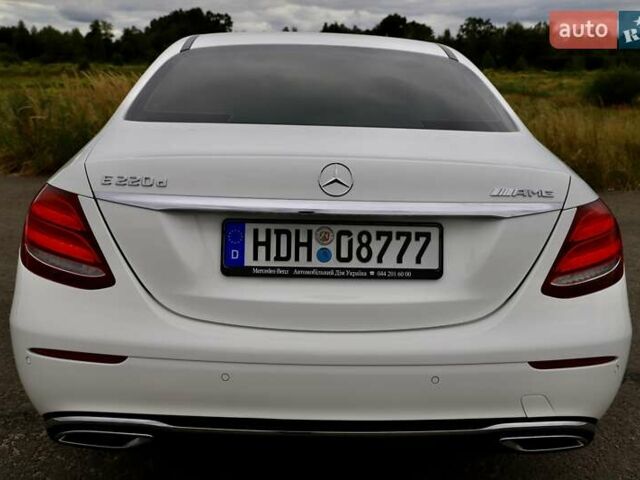 Білий Мерседес Е-Клас, об'ємом двигуна 2 л та пробігом 107 тис. км за 26900 $, фото 34 на Automoto.ua