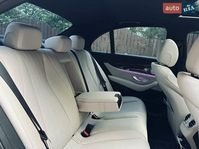 Белый Мерседес Е-Класс, объемом двигателя 2 л и пробегом 52 тыс. км за 33000 $, фото 30 на Automoto.ua