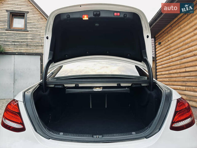 Белый Мерседес Е-Класс, объемом двигателя 2 л и пробегом 52 тыс. км за 33000 $, фото 26 на Automoto.ua