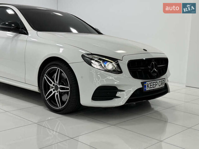 Білий Мерседес Е-Клас, об'ємом двигуна 3 л та пробігом 188 тис. км за 31500 $, фото 6 на Automoto.ua