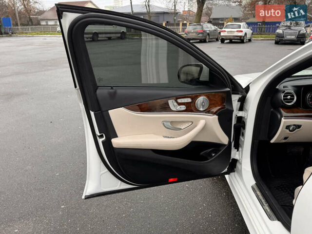 Білий Мерседес Е-Клас, об'ємом двигуна 1.99 л та пробігом 141 тис. км за 26950 $, фото 27 на Automoto.ua