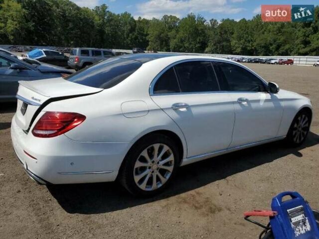 Мерседес Е-Класс 2017 в Одессе на Automoto.ua Белый Мерседес Е-Класс, объемом двигателя 2 л и пробегом 117 тыс. км за 9900 $, фото 2 на Automoto.ua