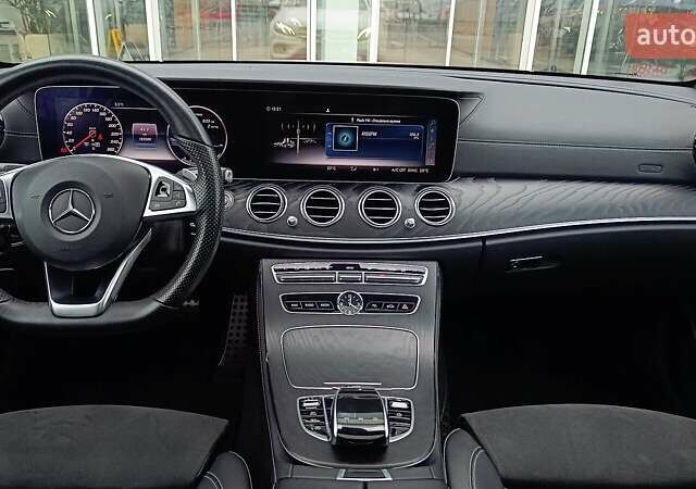 Белый Мерседес Е-Класс, объемом двигателя 1.99 л и пробегом 194 тыс. км за 27856 $, фото 6 на Automoto.ua