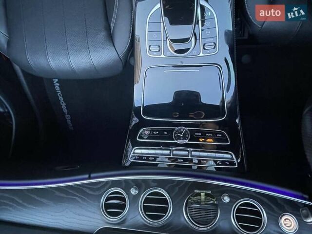 Білий Мерседес Е-Клас, об'ємом двигуна 1.99 л та пробігом 74 тис. км за 30000 $, фото 27 на Automoto.ua