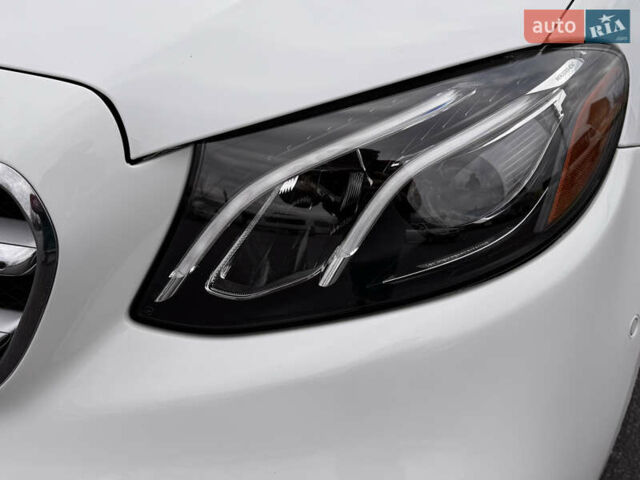 Білий Мерседес Е-Клас, об'ємом двигуна 1.99 л та пробігом 141 тис. км за 26950 $, фото 16 на Automoto.ua