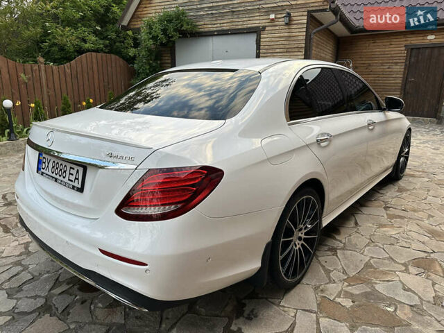 Белый Мерседес Е-Класс, объемом двигателя 2 л и пробегом 52 тыс. км за 33000 $, фото 13 на Automoto.ua
