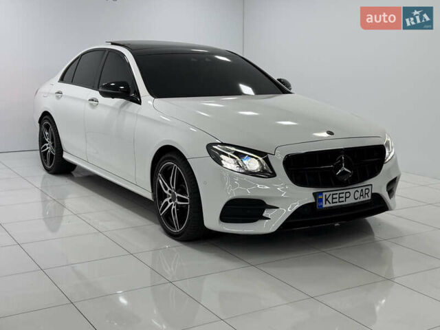 Білий Мерседес Е-Клас, об'ємом двигуна 3 л та пробігом 188 тис. км за 31500 $, фото 5 на Automoto.ua