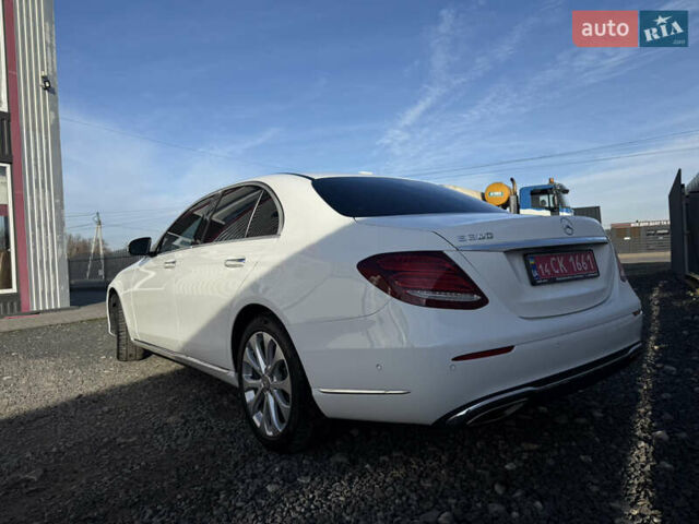 Белый Мерседес Е-Класс, объемом двигателя 2 л и пробегом 85 тыс. км за 22500 $, фото 7 на Automoto.ua