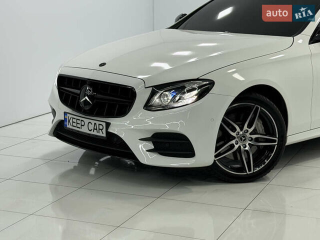 Білий Мерседес Е-Клас, об'ємом двигуна 3 л та пробігом 188 тис. км за 31500 $, фото 2 на Automoto.ua