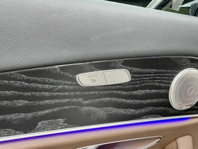 Білий Мерседес Е-Клас, об'ємом двигуна 2 л та пробігом 99 тис. км за 31900 $, фото 11 на Automoto.ua