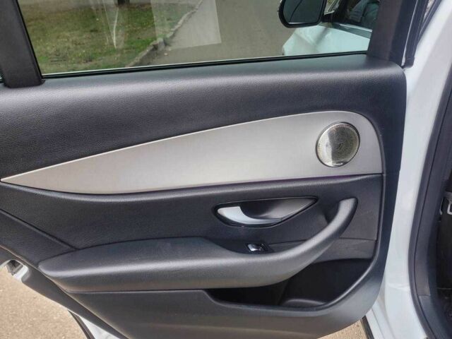 Белый Мерседес Е-Класс, объемом двигателя 2 л и пробегом 240 тыс. км за 19999 $, фото 14 на Automoto.ua