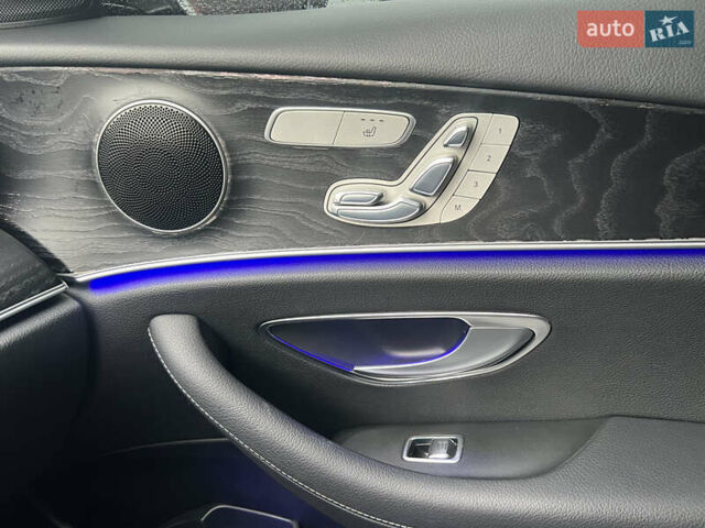 Белый Мерседес Е-Класс, объемом двигателя 1.95 л и пробегом 125 тыс. км за 28500 $, фото 24 на Automoto.ua