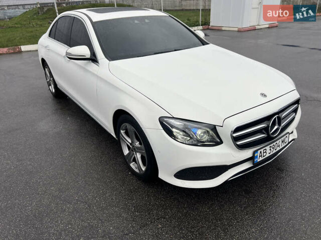 Белый Мерседес Е-Класс, объемом двигателя 1.95 л и пробегом 125 тыс. км за 28500 $, фото 9 на Automoto.ua