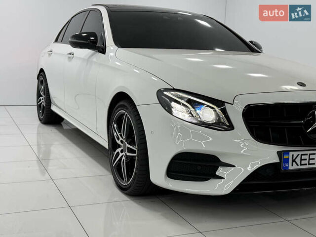Білий Мерседес Е-Клас, об'ємом двигуна 3 л та пробігом 188 тис. км за 31500 $, фото 7 на Automoto.ua