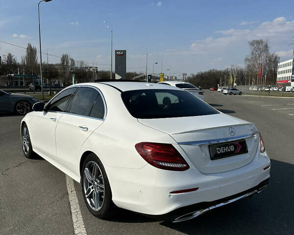 Білий Мерседес Е-Клас, об'ємом двигуна 1.99 л та пробігом 94 тис. км за 30777 $, фото 5 на Automoto.ua