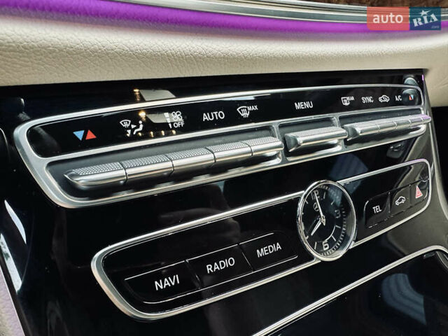 Белый Мерседес Е-Класс, объемом двигателя 2 л и пробегом 52 тыс. км за 33000 $, фото 21 на Automoto.ua