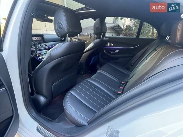 Білий Мерседес Е-Клас, об'ємом двигуна 1.99 л та пробігом 74 тис. км за 30000 $, фото 35 на Automoto.ua