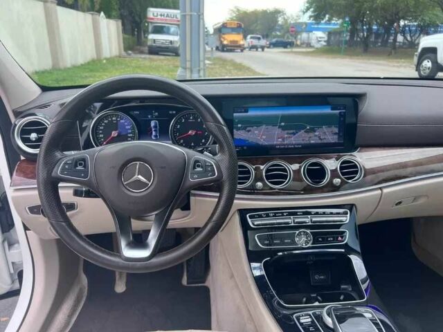 Белый Мерседес Е-Класс, объемом двигателя 2 л и пробегом 59 тыс. км за 6400 $, фото 13 на Automoto.ua