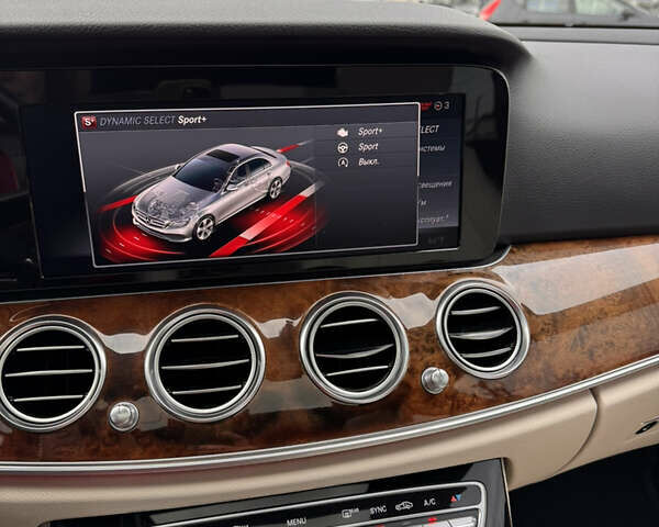 Білий Мерседес Е-Клас, об'ємом двигуна 1.99 л та пробігом 141 тис. км за 26950 $, фото 63 на Automoto.ua