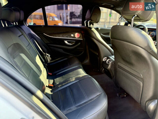 Мерседес Е-Класс 2017 в Харькове на Automoto.ua Белый Мерседес Е-Класс, объемом двигателя 3 л и пробегом 108 тыс. км за 37000 $, фото 22 на Automoto.ua