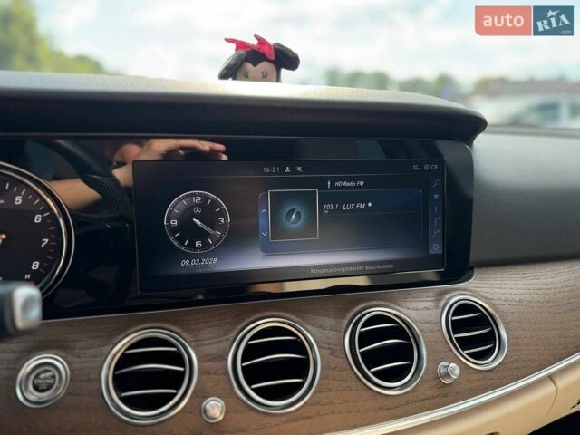 Білий Мерседес Е-Клас, об'ємом двигуна 2 л та пробігом 114 тис. км за 22990 $, фото 44 на Automoto.ua
