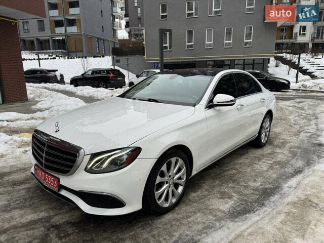 Белый Мерседес Е-Класс, объемом двигателя 2 л и пробегом 117 тыс. км за 32000 $, фото 4 на Automoto.ua