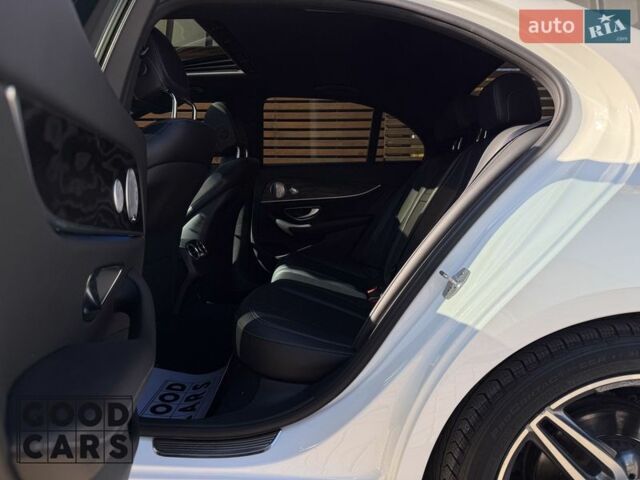 Белый Мерседес Е-Класс, объемом двигателя 1.99 л и пробегом 78 тыс. км за 32000 $, фото 23 на Automoto.ua