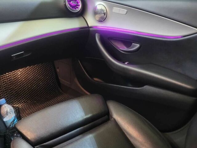 Белый Мерседес Е-Класс, объемом двигателя 2 л и пробегом 240 тыс. км за 19999 $, фото 8 на Automoto.ua