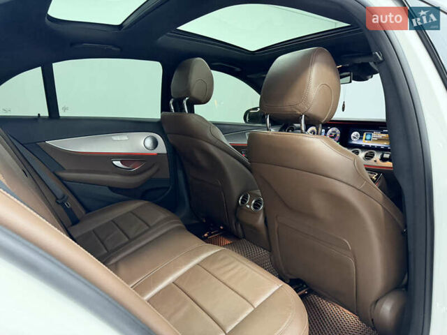 Білий Мерседес Е-Клас, об'ємом двигуна 3 л та пробігом 188 тис. км за 31500 $, фото 23 на Automoto.ua