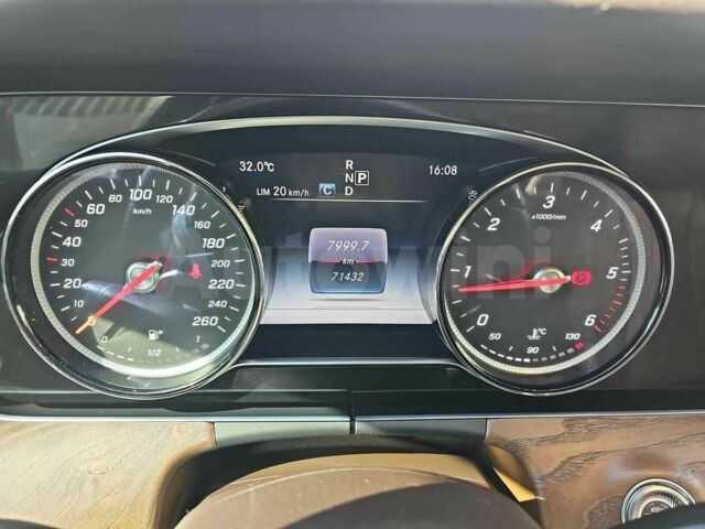 Белый Мерседес Е-Класс, объемом двигателя 2 л и пробегом 71 тыс. км за 12800 $, фото 4 на Automoto.ua