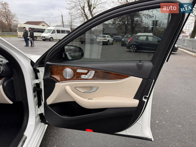 Білий Мерседес Е-Клас, об'ємом двигуна 1.99 л та пробігом 141 тис. км за 26950 $, фото 65 на Automoto.ua