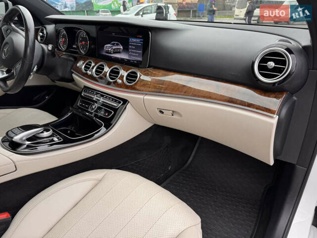 Білий Мерседес Е-Клас, об'ємом двигуна 1.99 л та пробігом 141 тис. км за 26950 $, фото 67 на Automoto.ua