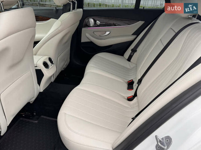 Білий Мерседес Е-Клас, об'ємом двигуна 1.99 л та пробігом 141 тис. км за 26950 $, фото 45 на Automoto.ua