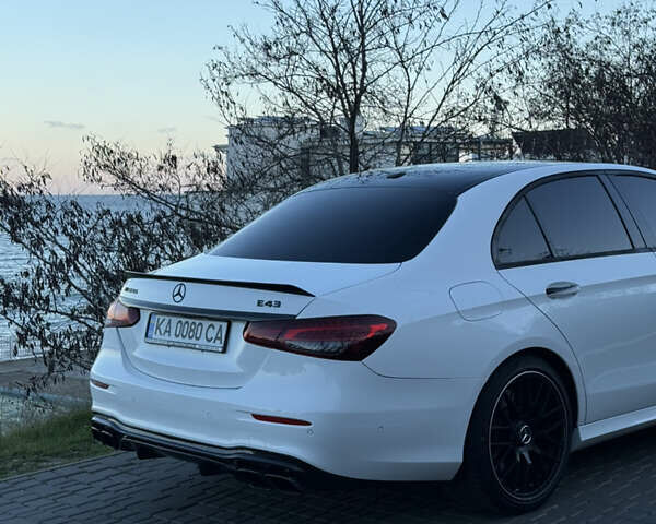 Білий Мерседес Е-Клас, об'ємом двигуна 3 л та пробігом 115 тис. км за 38500 $, фото 5 на Automoto.ua