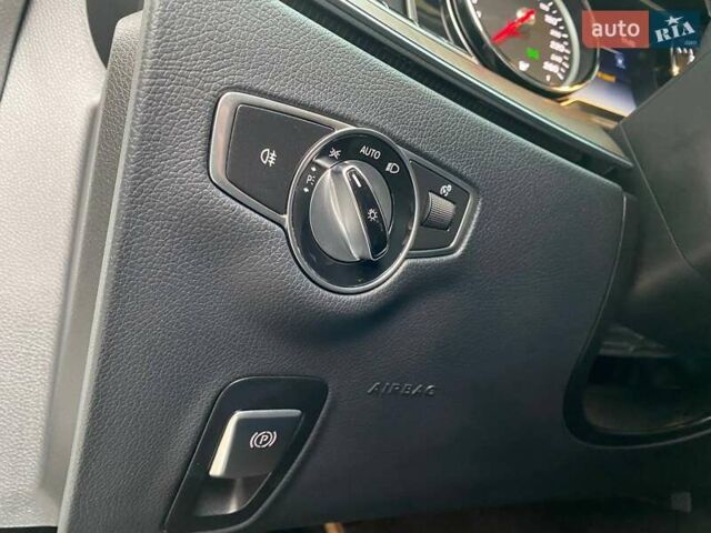 Белый Мерседес Е-Класс, объемом двигателя 2 л и пробегом 213 тыс. км за 29900 $, фото 48 на Automoto.ua