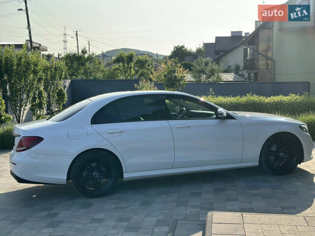 Белый Мерседес Е-Класс, объемом двигателя 1.6 л и пробегом 58 тыс. км за 38500 $, фото 13 на Automoto.ua
