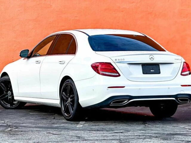 Белый Мерседес Е-Класс, объемом двигателя 2 л и пробегом 45 тыс. км за 7600 $, фото 3 на Automoto.ua