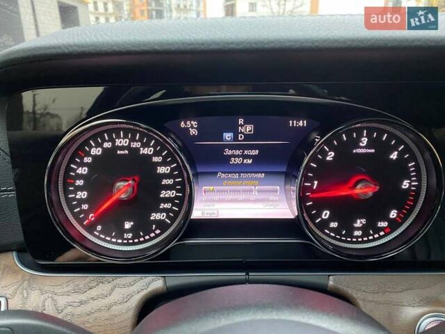 Белый Мерседес Е-Класс, объемом двигателя 2 л и пробегом 213 тыс. км за 29900 $, фото 51 на Automoto.ua