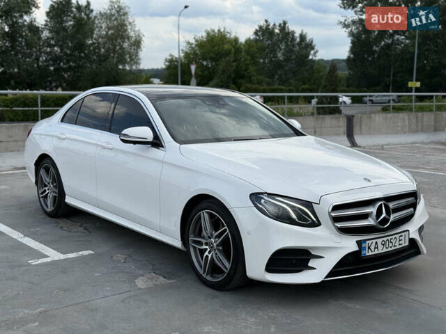 Белый Мерседес Е-Класс, объемом двигателя 1.6 л и пробегом 43 тыс. км за 35900 $, фото 5 на Automoto.ua