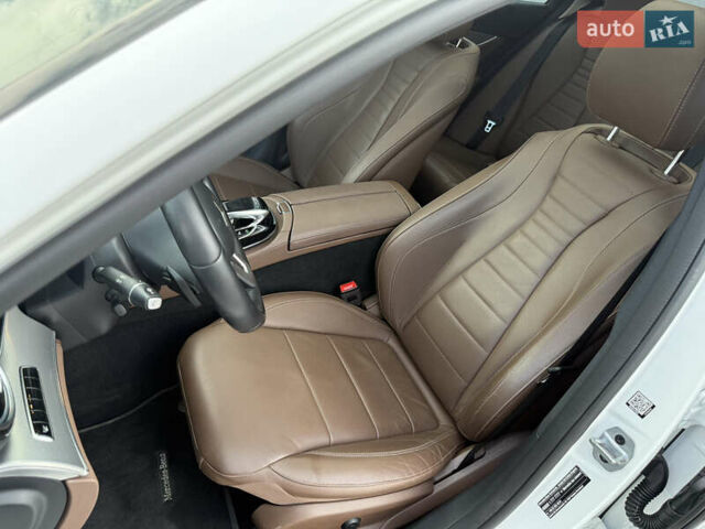 Белый Мерседес Е-Класс, объемом двигателя 1.6 л и пробегом 43 тыс. км за 35900 $, фото 21 на Automoto.ua