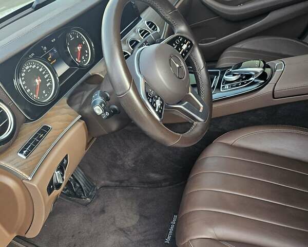 Білий Мерседес Е-Клас, об'ємом двигуна 1.95 л та пробігом 105 тис. км за 31400 $, фото 7 на Automoto.ua