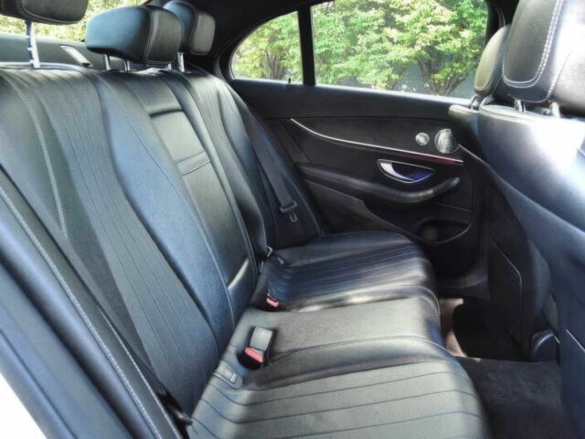 Білий Мерседес Е-Клас, об'ємом двигуна 2 л та пробігом 32 тис. км за 7600 $, фото 8 на Automoto.ua