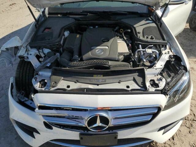 Белый Мерседес Е-Класс, объемом двигателя 2 л и пробегом 18 тыс. км за 9400 $, фото 10 на Automoto.ua