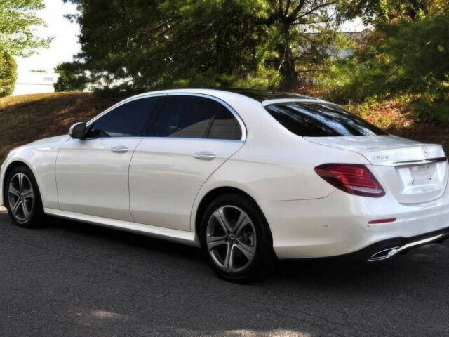 Білий Мерседес Е-Клас, об'ємом двигуна 2 л та пробігом 32 тис. км за 7600 $, фото 3 на Automoto.ua