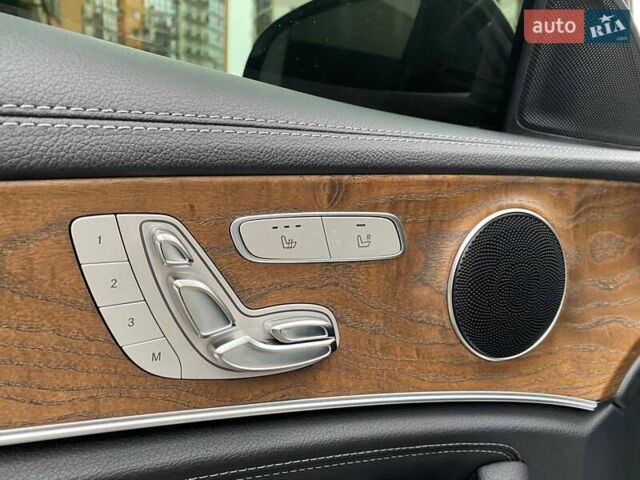 Белый Мерседес Е-Класс, объемом двигателя 2 л и пробегом 213 тыс. км за 29900 $, фото 46 на Automoto.ua