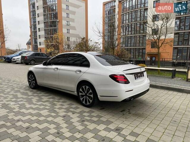 Белый Мерседес Е-Класс, объемом двигателя 2 л и пробегом 213 тыс. км за 29900 $, фото 15 на Automoto.ua