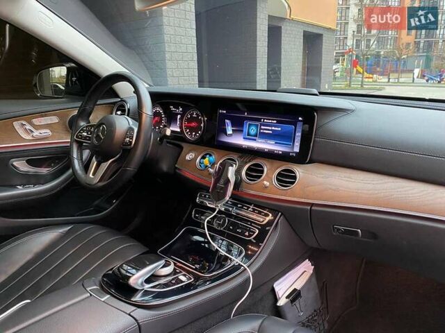 Белый Мерседес Е-Класс, объемом двигателя 2 л и пробегом 213 тыс. км за 29900 $, фото 63 на Automoto.ua